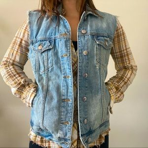 Like new denim vest size S from American eagle
